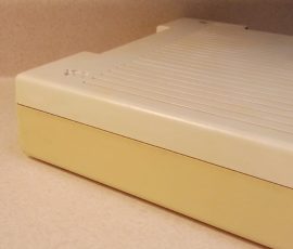 The top and bottom of this case represent the before and after of using Retr0bright. IIc7